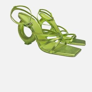 Cult Gaia Asha Sandal in Apple – Size 10 – Worn Once – Box + Dust Bag